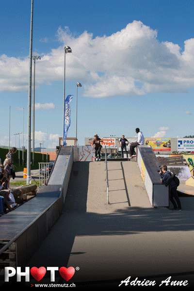 GIF animation: Adrien Anne ... High in the Park Roller Contest, 22.07.2012