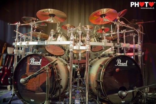 Attack Vertical's beautiful Pearl Diamond Burst double-bass drumkit  !! by stemutz