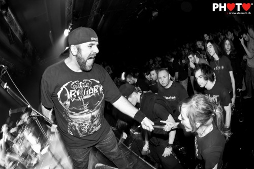 Screaming fans ... Cataract @ Nouveau Monde, Fribourg, Switzerland, 02.12.2011