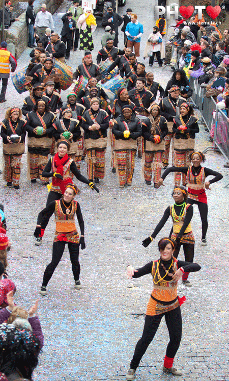 Dancers having fun ... Carnaval des Bolzes @ Fribourg, Suisse, 19.02.2012