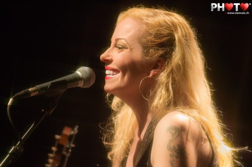 Shiny person ... Anneke van Giersbergen (NL) @ Nouveau Monde, 13.06.2012