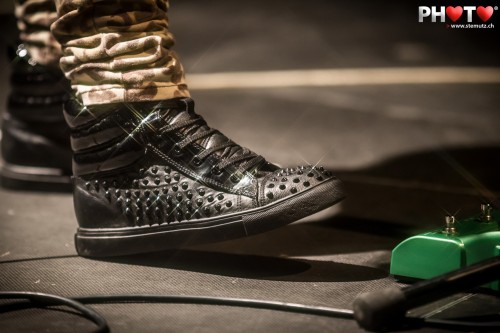 Nice shoes ... Anneke van Giersbergen (NL) @ Nouveau Monde, Fribourg, 13.06.2012