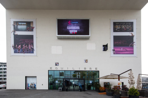 Dance Outside The Box at Théâtre Équilibre by STEMUTZ 160m2 Outdoor Photo Exhibition in the Centre of Fribourg_ Weekly new Slideshows on the Screen_ 15.Oct -15.Nov 2015
