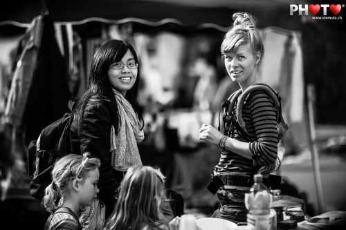 Sourires aux marché aux puces / Lächeln am Flohmarkt @ Place Petit St-Jean