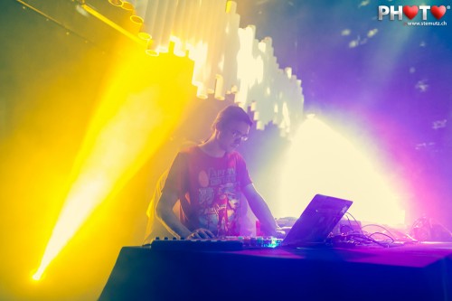DJ Franz Karl in the lights ... X-MAS Party @ Fri-Son, Fribourg, 24.12.2012