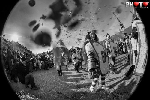 Confetti Attack ... Carnaval des Bolzes 2013, Fribourg, Suisse, 10.02.2013