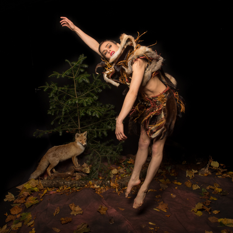 Fox Jump ... Nina Burri Shoot @ CHAMBRE NOIRE Studio, Fribourg, 30.10.2013