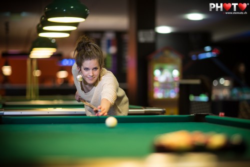 Pool Billard Player Portrait with Canon EF 85 mm 1.2 ... so much Bokeh!