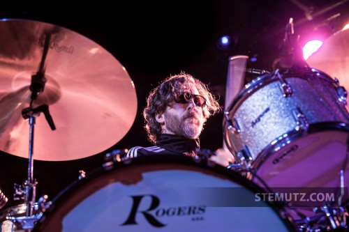 Drummer Derek Brown alias Knuckles ... EELS (US) @ Fri-Son, 15.04.2013