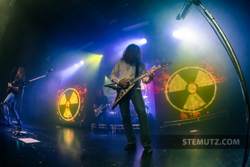 Nice LED screens ... Megadeth (US) @ Fri-Son, Fribourg, Switzerland, 29.05.2013