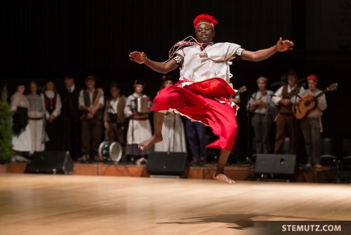 Awesome Levitation of Towara, Bénin ... RFI 2013 - Opening Show, 13.08.2013