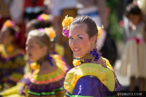 Guide Chloé in a Colombian Dress ... RFI 2013: Christ-Roi Church / Family Day