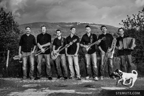 Black Shirts and white Dog ... La Renarde Shoot @ La tuilerie, 15.05.2014