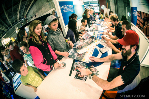 HC Fribourg Gottéron au Stand du Groupe E @ Foire de Fribourg, 08.10.2014